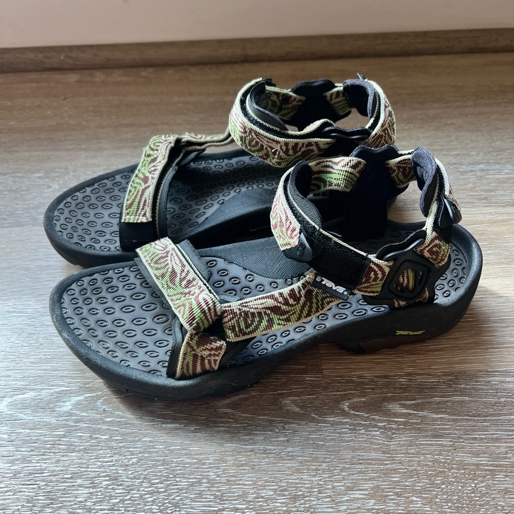 Teva Women's Sandals in Black and Tan Pattern